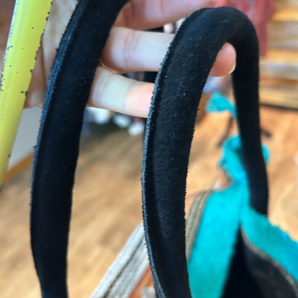Multicolor Patterned Satchel Bag - Picture 14 of 15